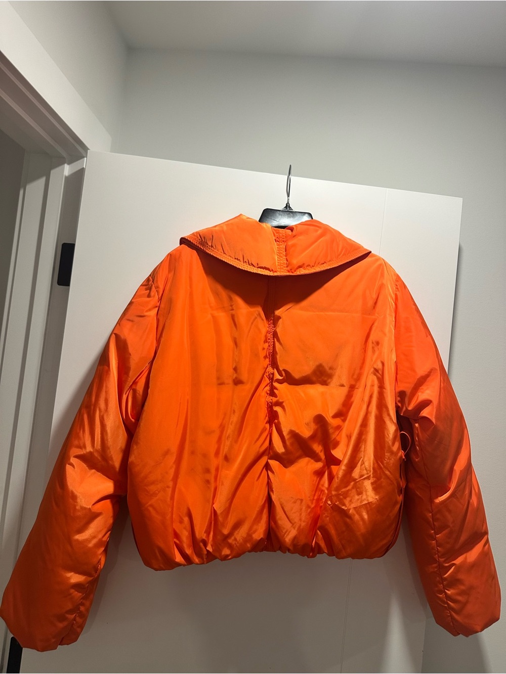 Ganni Bright Orange Cropped Puffer Jacket - Picture 4 of 4